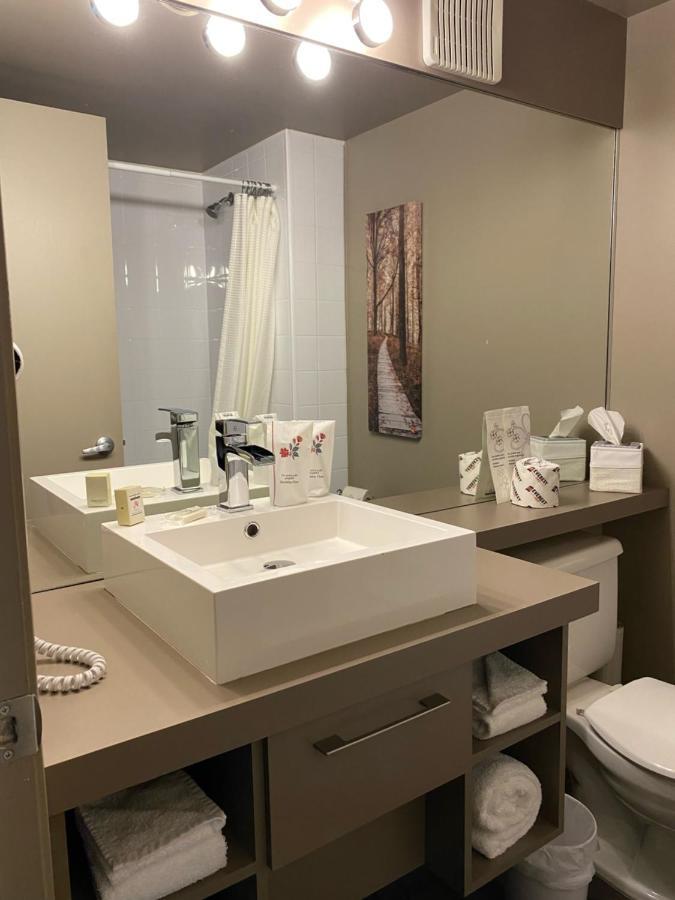 Travelodge By Wyndham Drummondville Dış mekan fotoğraf