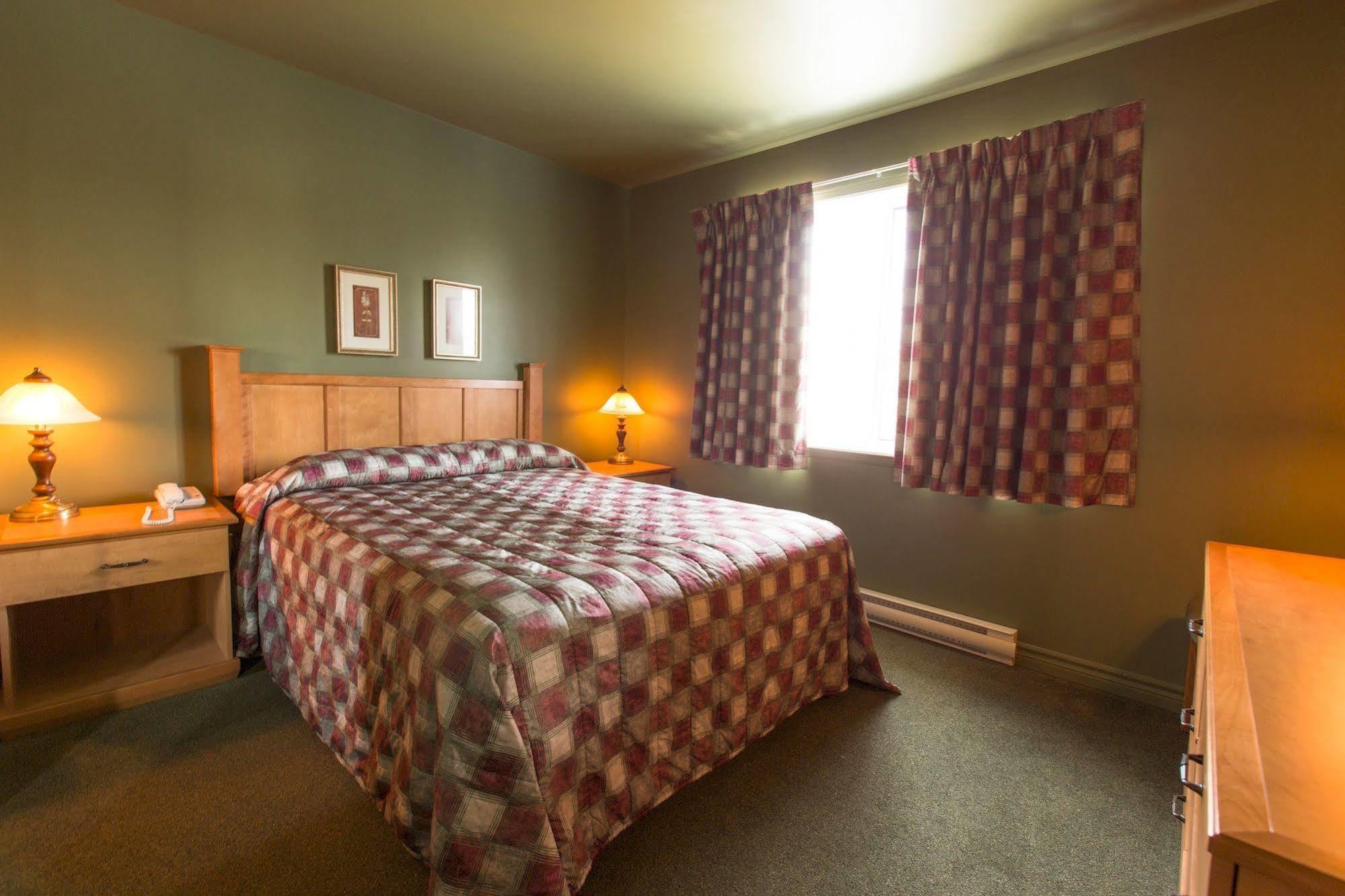 Travelodge By Wyndham Drummondville Dış mekan fotoğraf