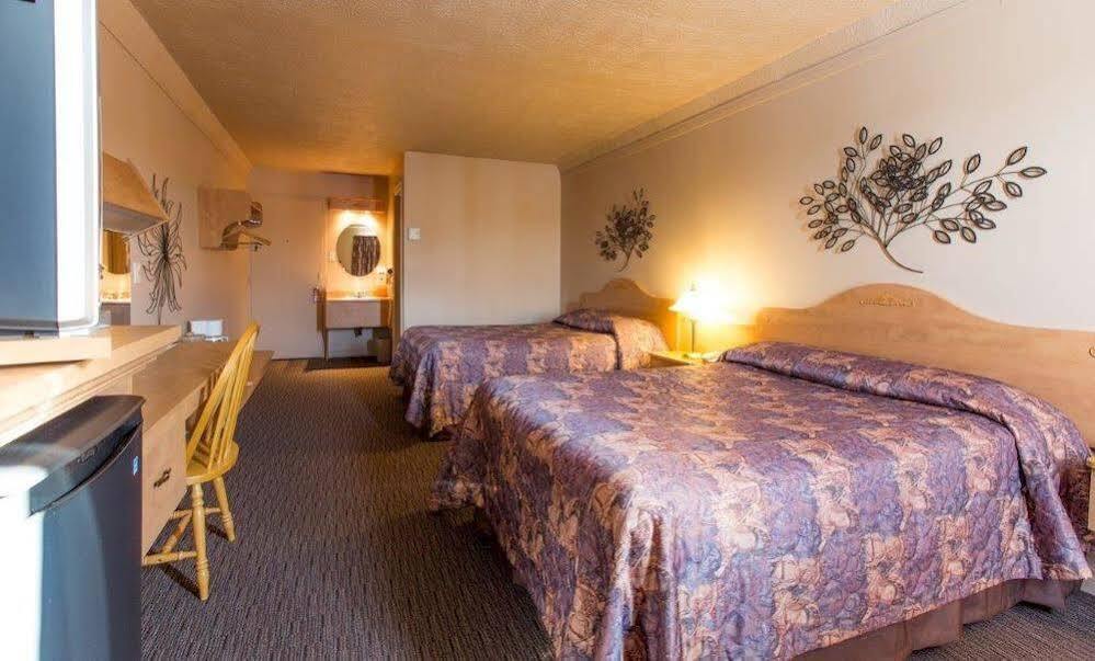 Travelodge By Wyndham Drummondville Dış mekan fotoğraf
